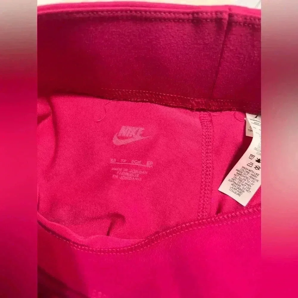 Nike NWT hot pink biker shorts sz XS